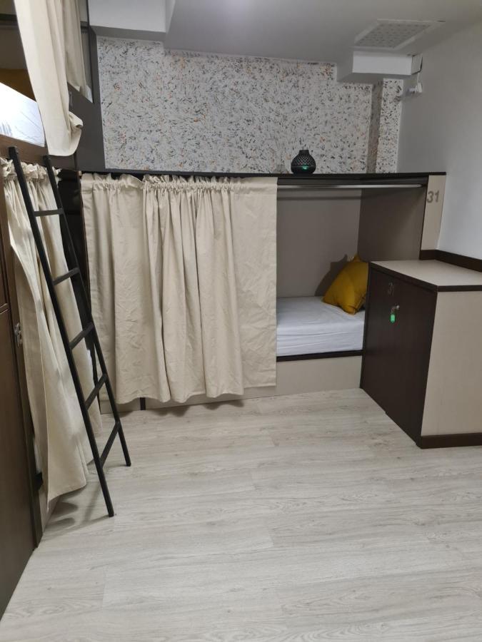 Hostel M-A Rooms Mate Madrid Exterior foto
